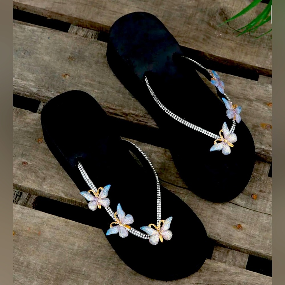 ✅ NEW Sandals or Flip Flop Rhinestone Blue Butterfly Decor Black 2” Wedge Size 8 - Picture 3 of 4
